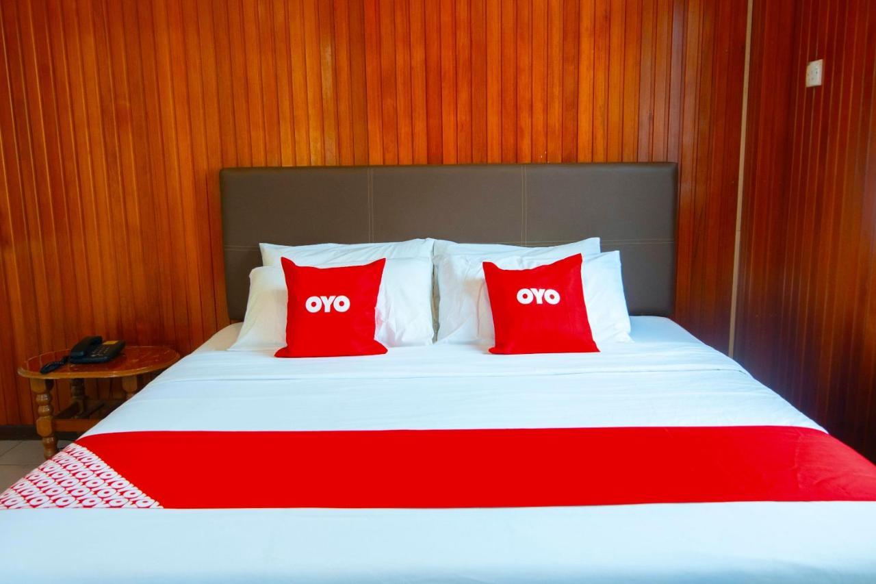 Oyo 89577 Kristal Hotel Keningau Exterior photo