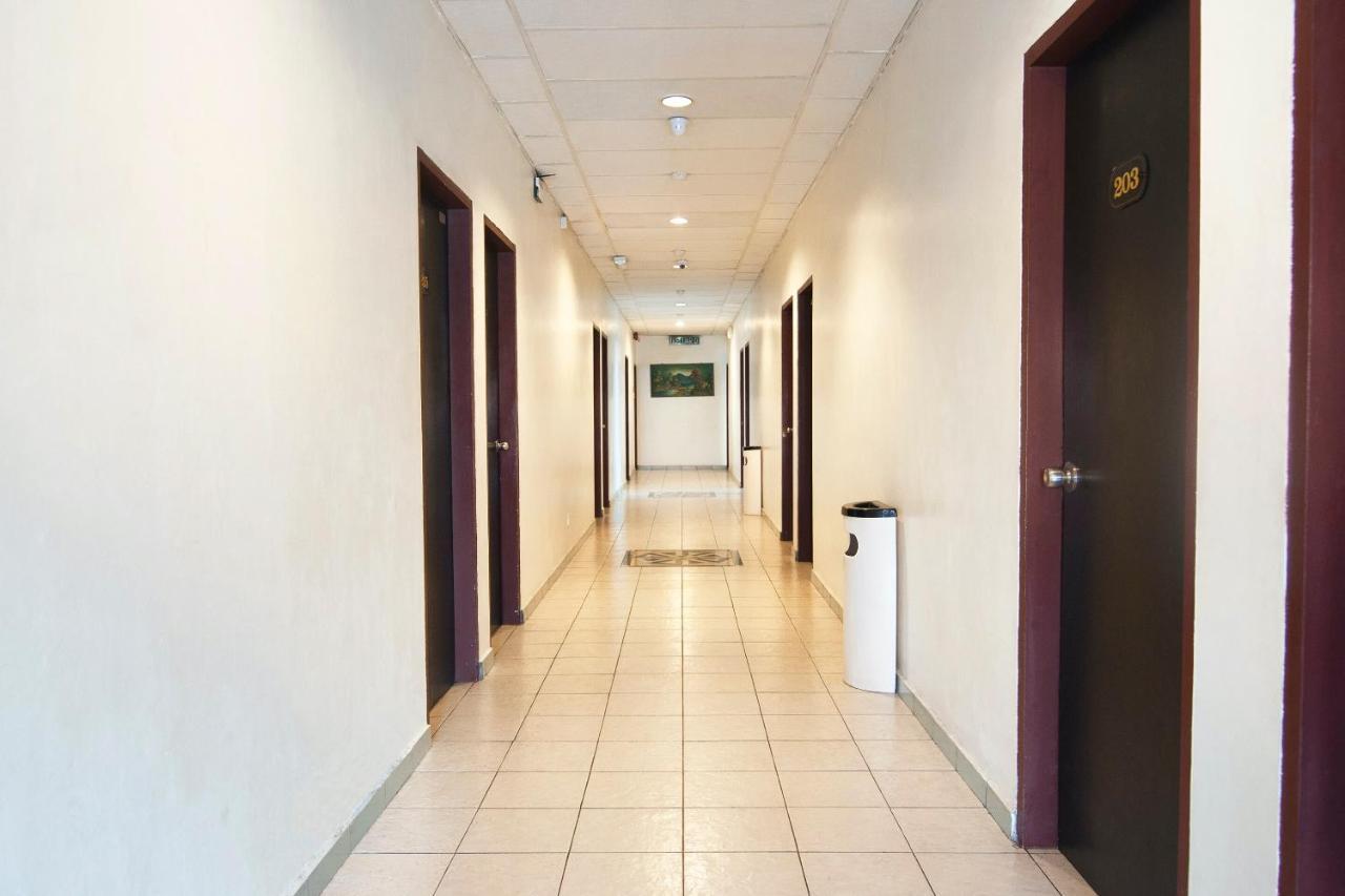 Oyo 89577 Kristal Hotel Keningau Exterior photo