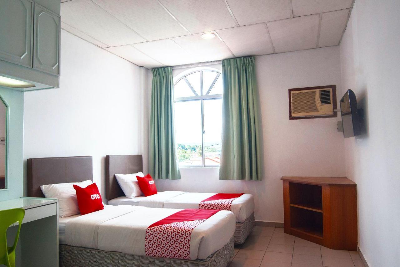 Oyo 89577 Kristal Hotel Keningau Exterior photo
